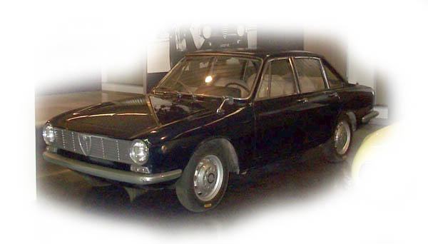 Ein Alfa-Romeo 2600 Deluxe von 1966
