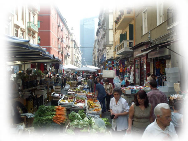 Strassenmarkt, die Stadt ist voll davon